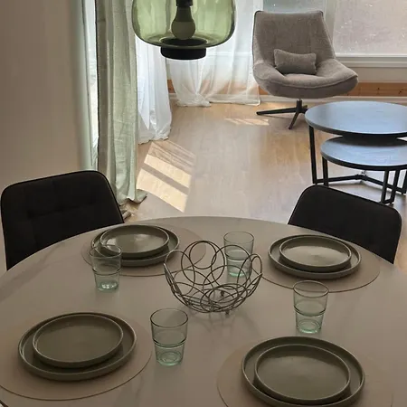 Modern 1brapartment Pool & Prime Location פאפוס